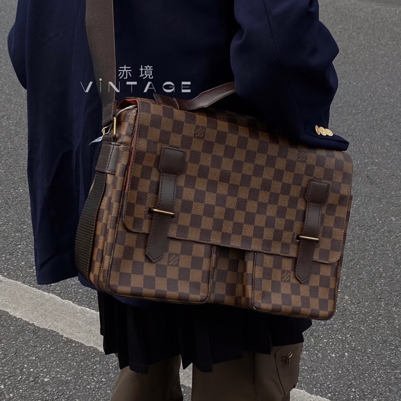 帥得太超過😎限時優惠價😍LV棋盤格Damier咖啡格紋公事包手提肩背包斜挎包-9