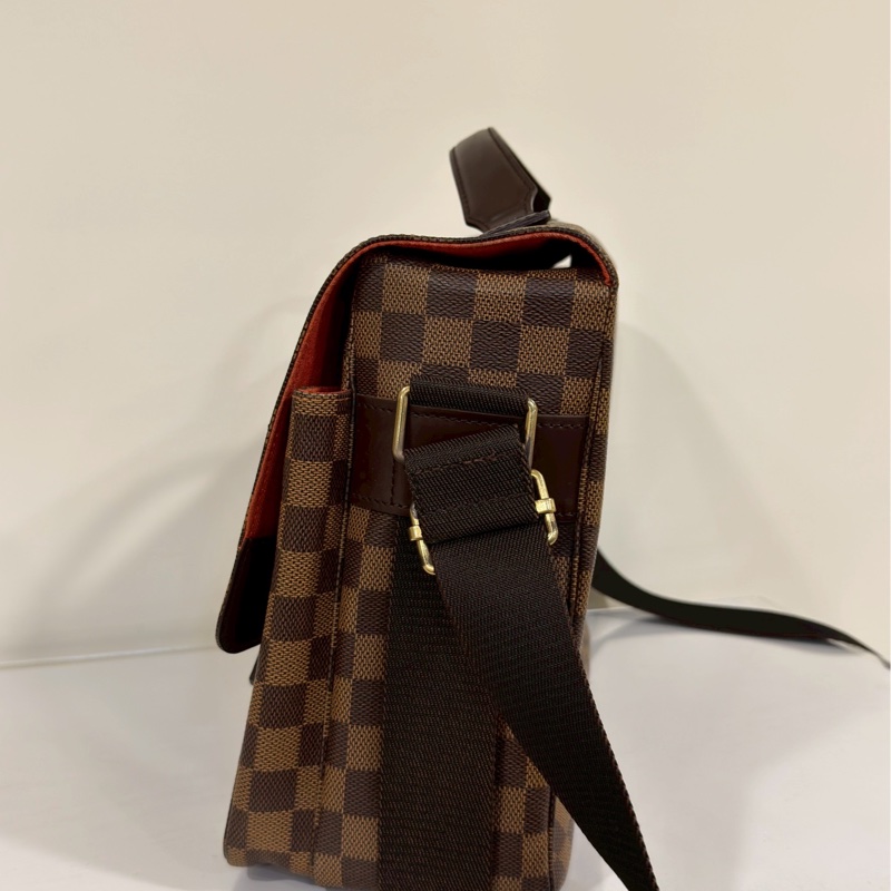 帥得太超過😎限時優惠價😍LV棋盤格Damier咖啡格紋公事包手提肩背包斜挎包-13