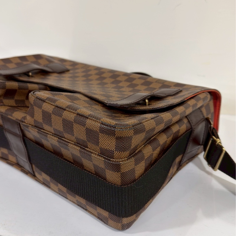 帥得太超過😎限時優惠價😍LV棋盤格Damier咖啡格紋公事包手提肩背包斜挎包-16