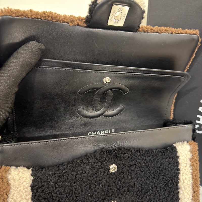 #絕版收藏 #櫃上近4️⃣0️⃣萬 香奈兒cf25 Coco系列三色羊羔絨-18