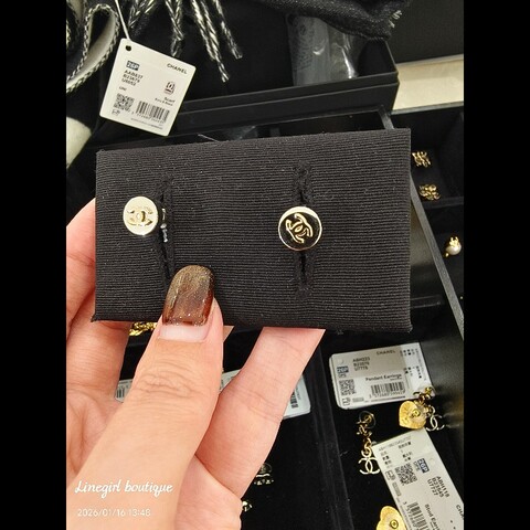 Chanel 26P 雙色耳環 （logo是淡金）