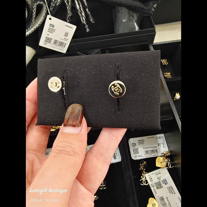 Chanel 26P 雙色耳環 （logo是淡金）-0