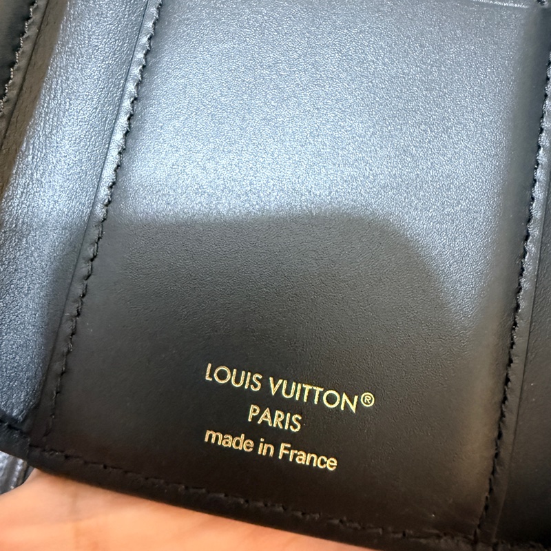 LV 達芙妮 三折短夾 專櫃價36500-4