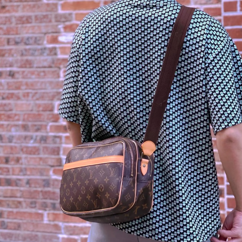 LV 老花郵差包 斜挎包-1