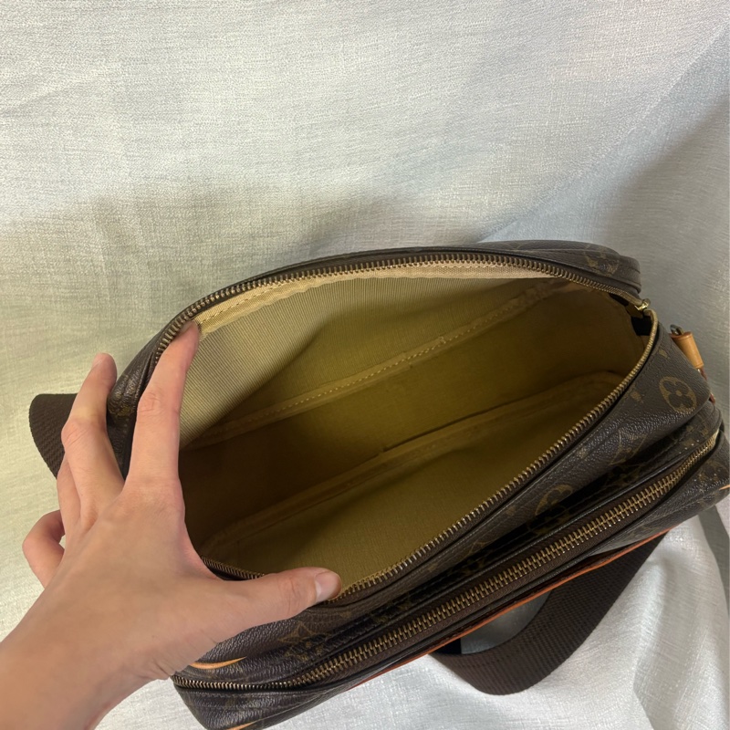 LV 老花郵差包 斜挎包-18