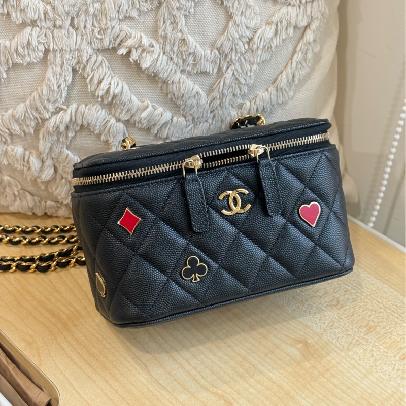 CHANEL 23c 撲克愛心長盒子-0