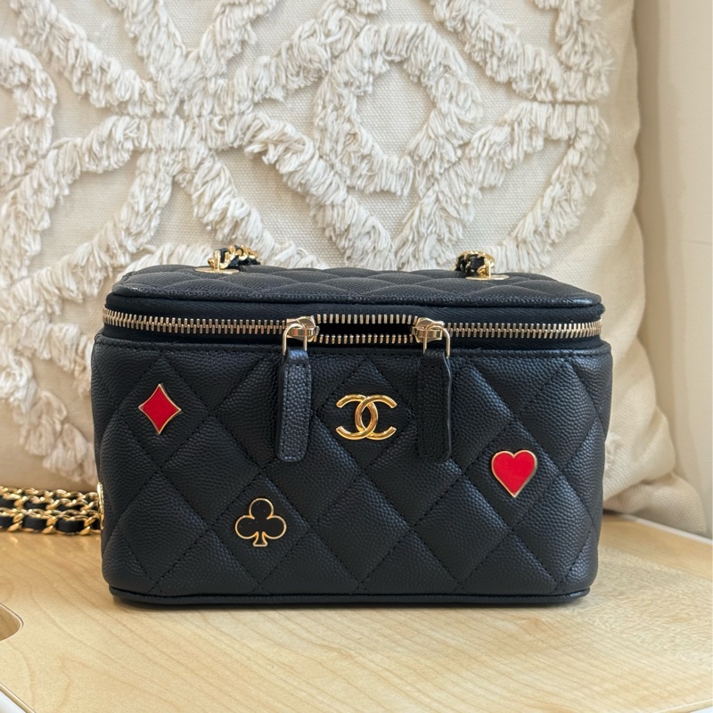 CHANEL 23c 撲克愛心長盒子-7