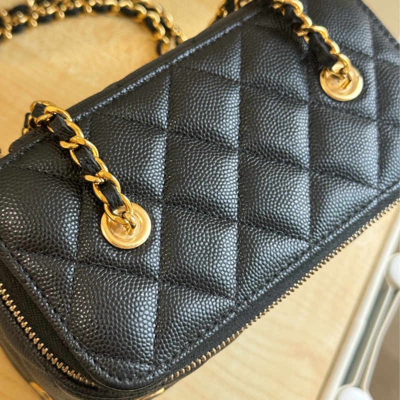 CHANEL 23c 撲克愛心長盒子-16