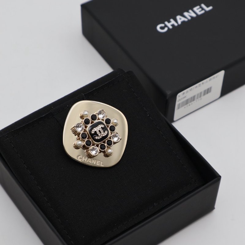 CHANEL 23K菱形典藏胸針-7