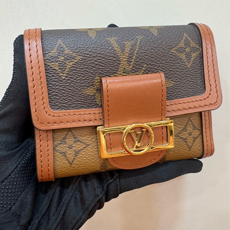 LV DAUPHINE 達芙妮三折短夾 錢包-0