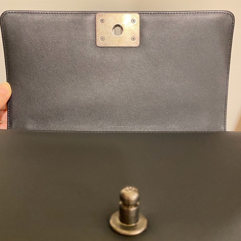 Chanel Boy25 黑色復古銀鍊山形紋 光滑牛皮-6