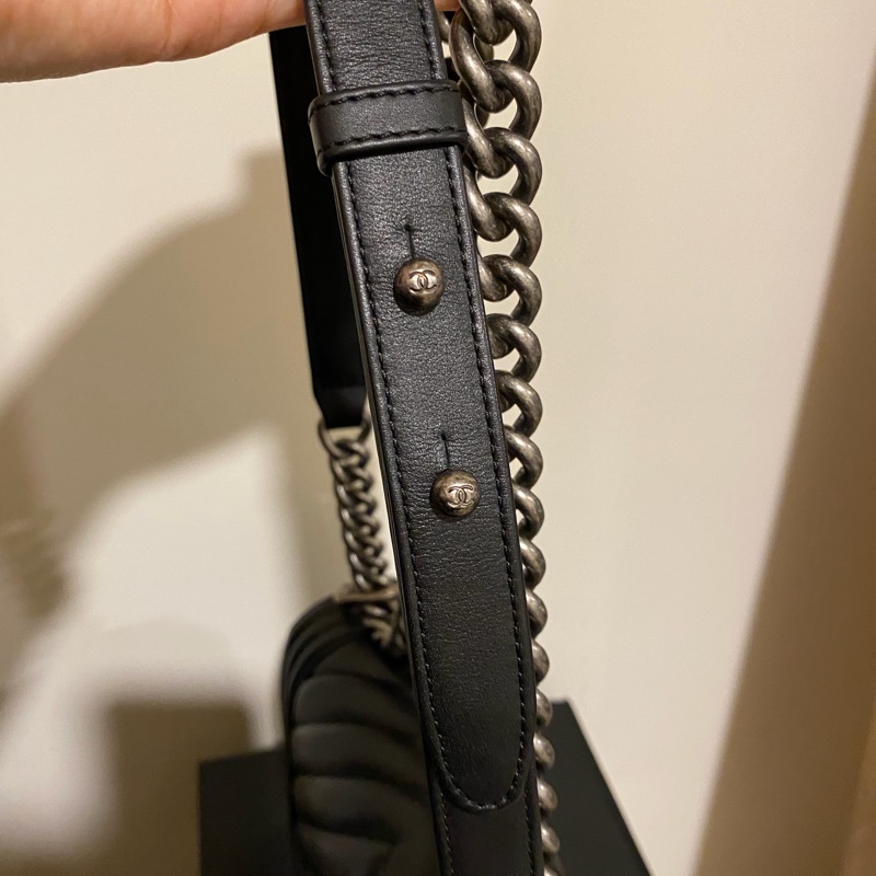 Chanel Boy25 黑色復古銀鍊山形紋 光滑牛皮-8