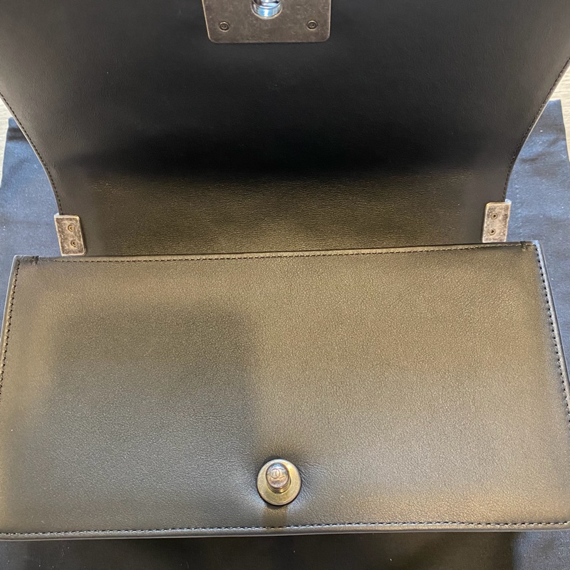 Chanel Boy25 黑色復古銀鍊山形紋 光滑牛皮-9