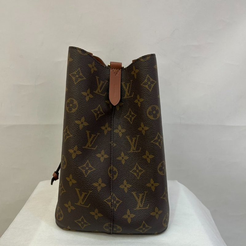 LV-Louis Vuitton咖背帶NEONOE MM水桶包-3