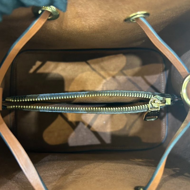 LV-Louis Vuitton咖背帶NEONOE MM水桶包-8