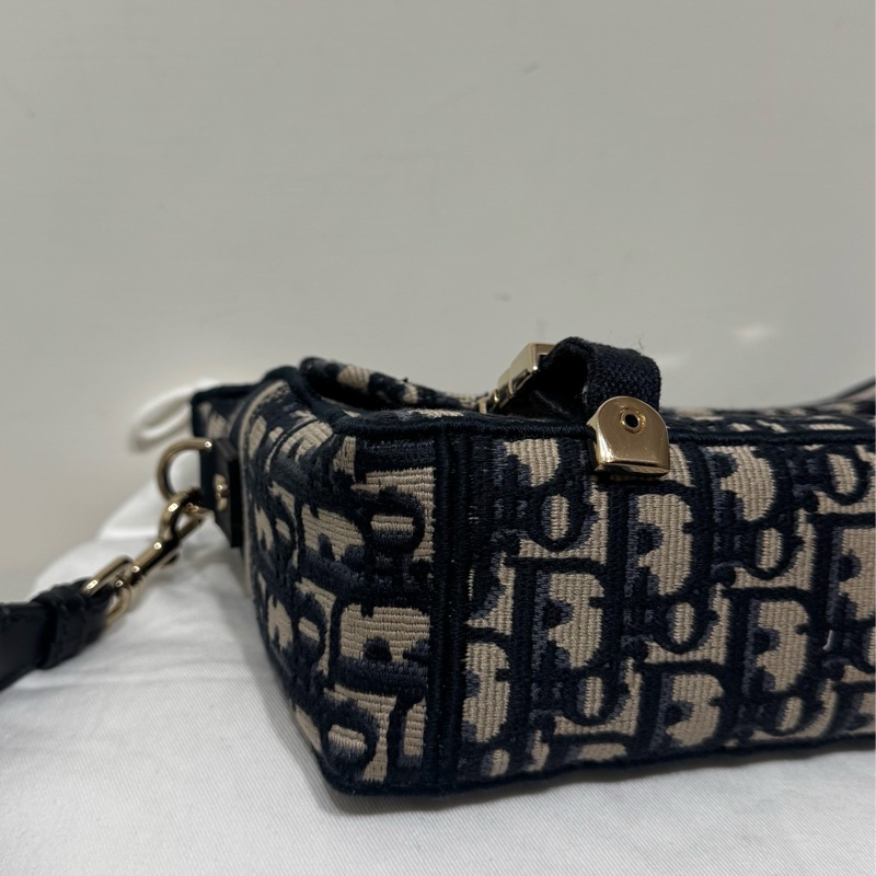 Dior經典老花郵差包-14