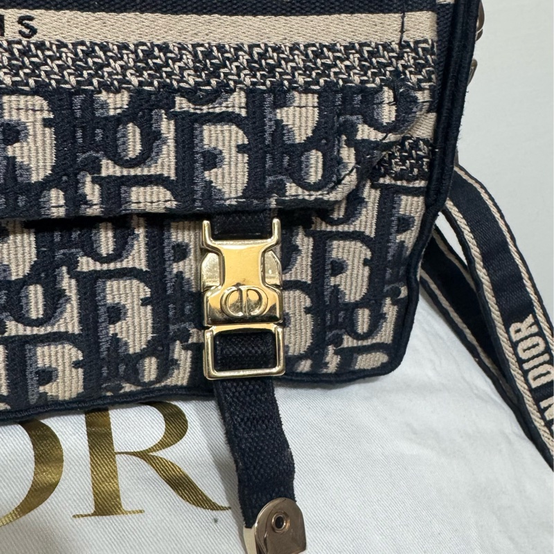 Dior經典老花郵差包-15