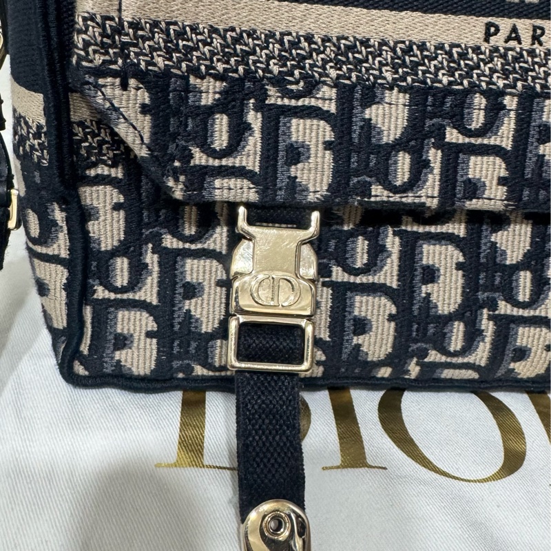 Dior經典老花郵差包-16