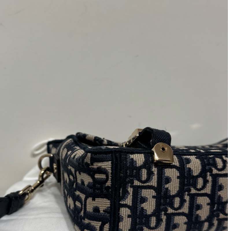 Dior經典老花郵差包-19