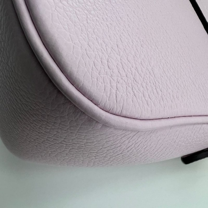 路易威登 Lockme Tender 粉紫色粒面牛皮斜背包-8