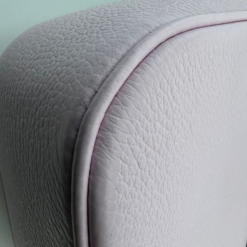 路易威登 Lockme Tender 粉紫色粒面牛皮斜背包-9