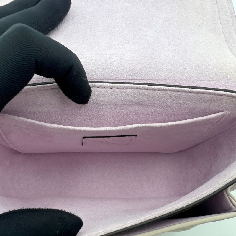 路易威登 Lockme Tender 粉紫色粒面牛皮斜背包-14