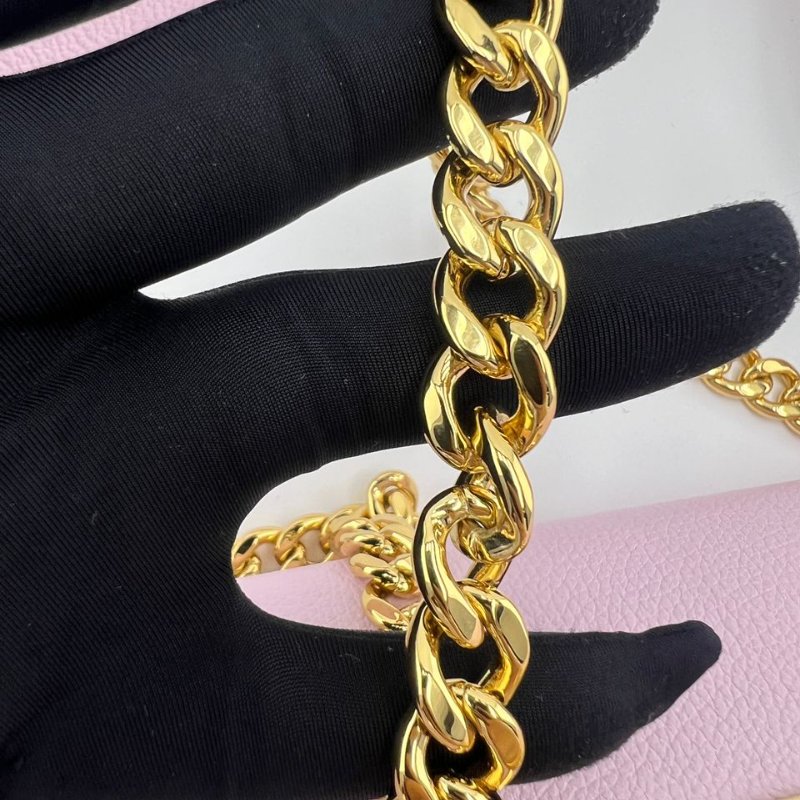 路易威登 Lockme Tender 粉紫色粒面牛皮斜背包-19