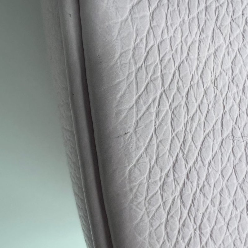 路易威登 Lockme Tender 粉紫色粒面牛皮斜背包-20