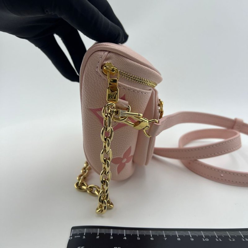 路易威登 Mini Bumbag 粉色粒面牛皮腰包／斜背包-4