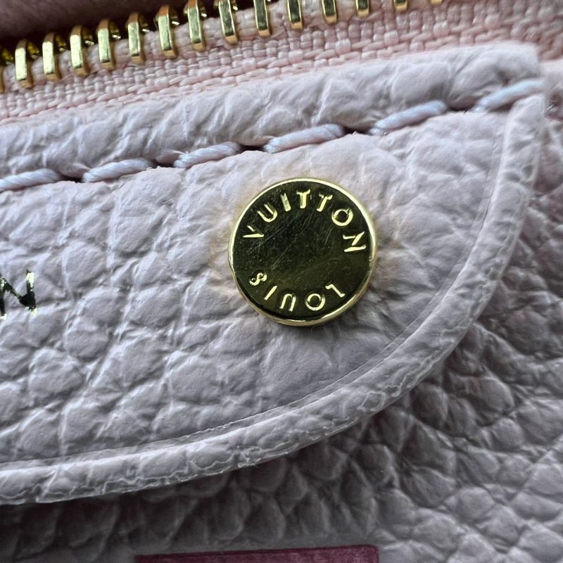 路易威登 Mini Bumbag 粉色粒面牛皮腰包／斜背包-15