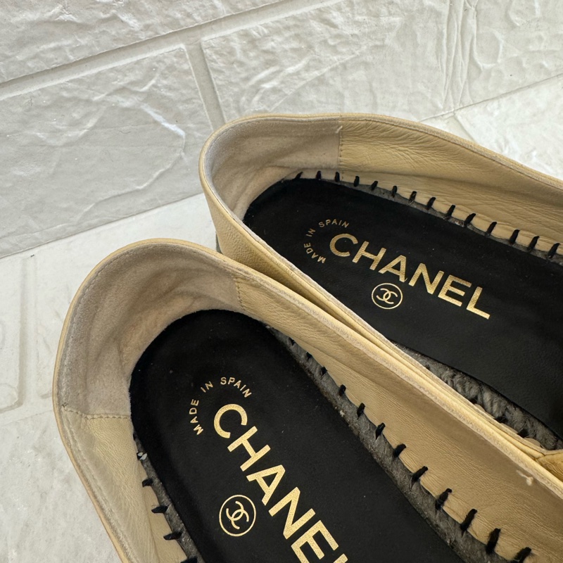 Chanel奶茶皮革黑雙C娃娃鞋 37號-20