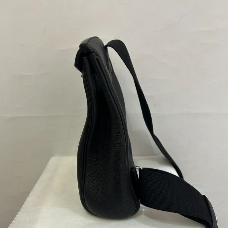 黑色Togo牛皮銀釦HAC A DOS PM胸包-3