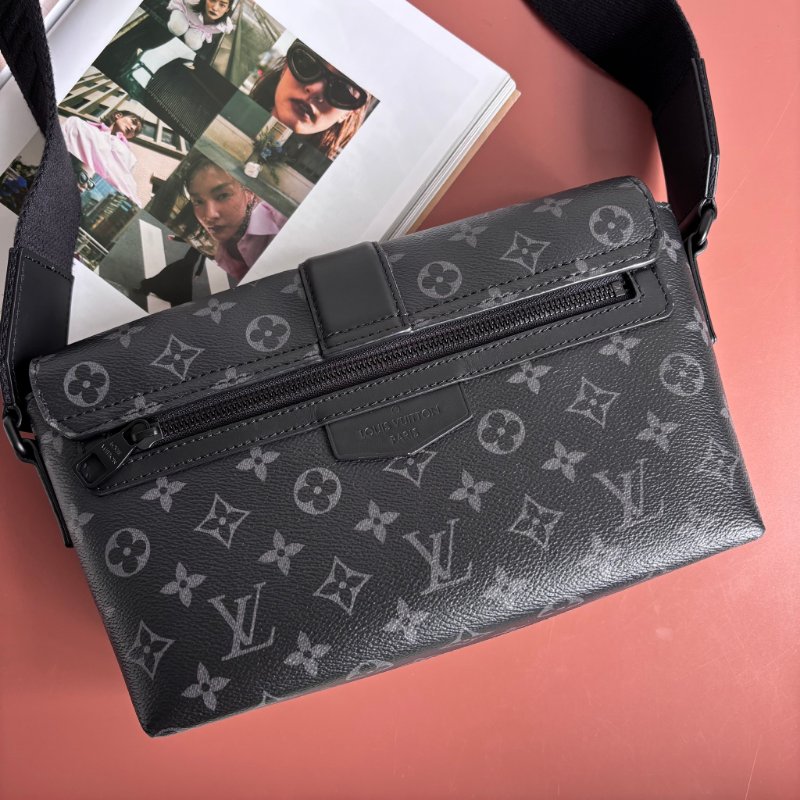 ::LOUIS VUITTON:: LV M46794 S-Cape 郵差包經典黑花紋掀蓋磁吸釦斜背包-2