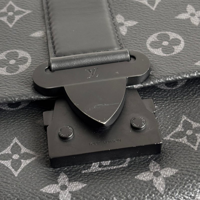 ::LOUIS VUITTON:: LV M46794 S-Cape 郵差包經典黑花紋掀蓋磁吸釦斜背包-4