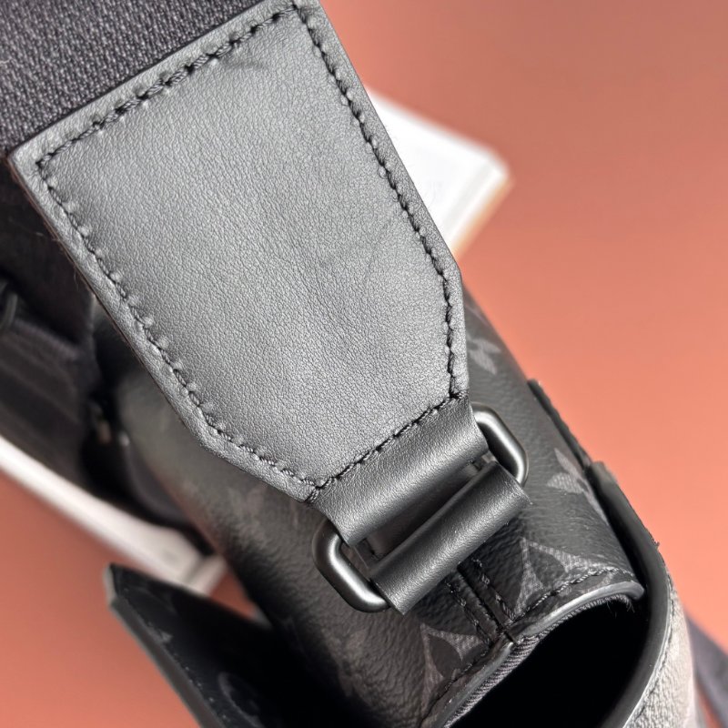 ::LOUIS VUITTON:: LV M46794 S-Cape 郵差包經典黑花紋掀蓋磁吸釦斜背包-20