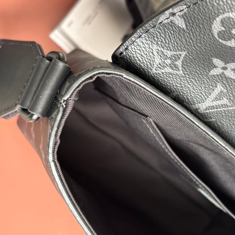 ::LOUIS VUITTON:: LV M46794 S-Cape 郵差包經典黑花紋掀蓋磁吸釦斜背包-36