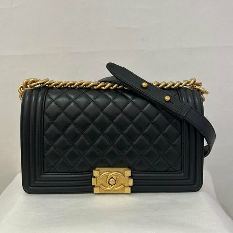 CHANEL 黑牛皮金釦BOY 25