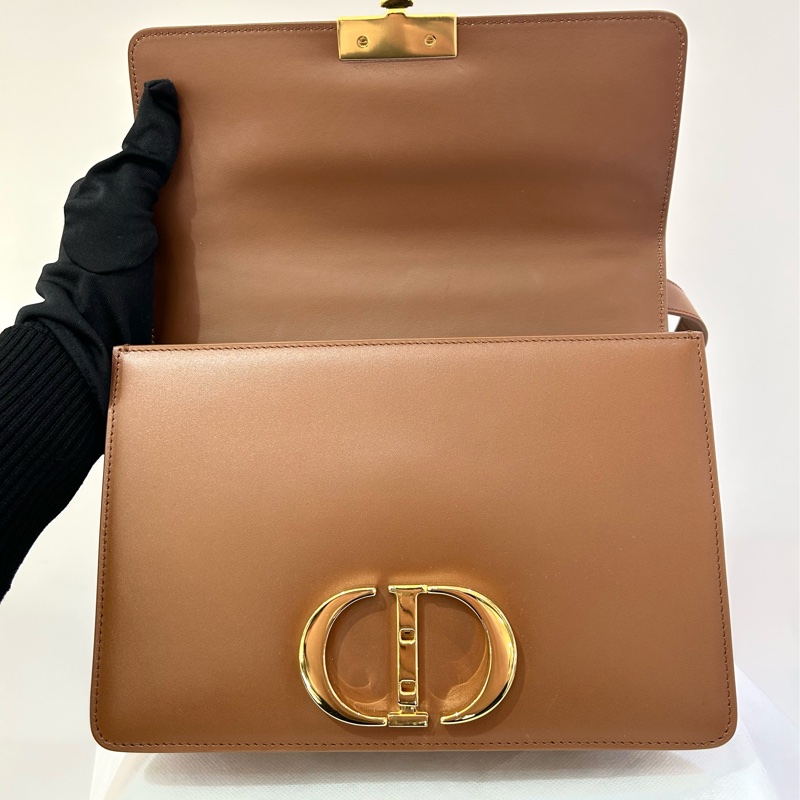 Dior  焦糖色Montaigne 30-7