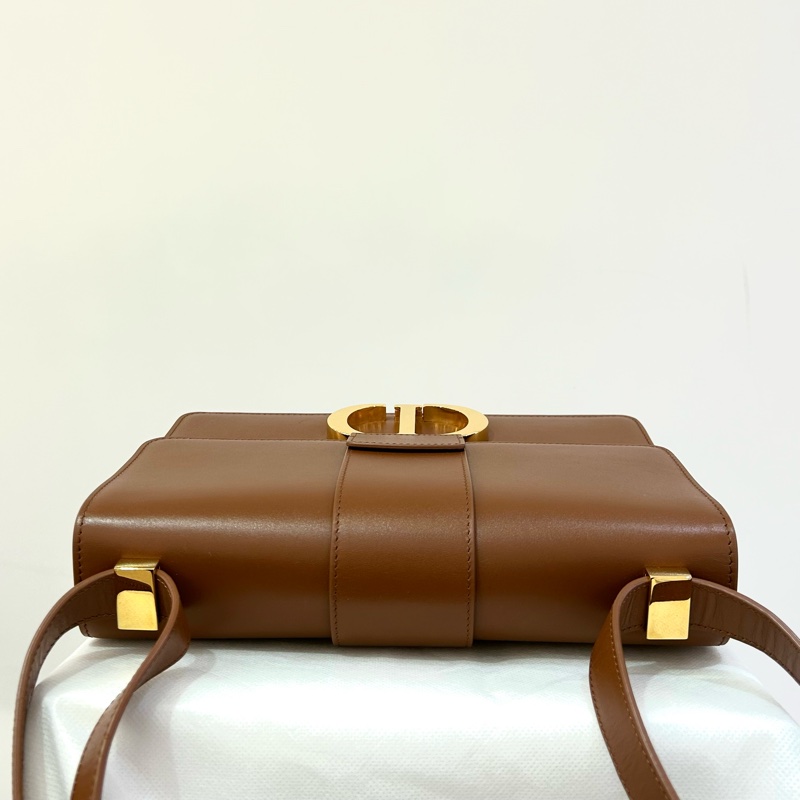 Dior  焦糖色Montaigne 30-12