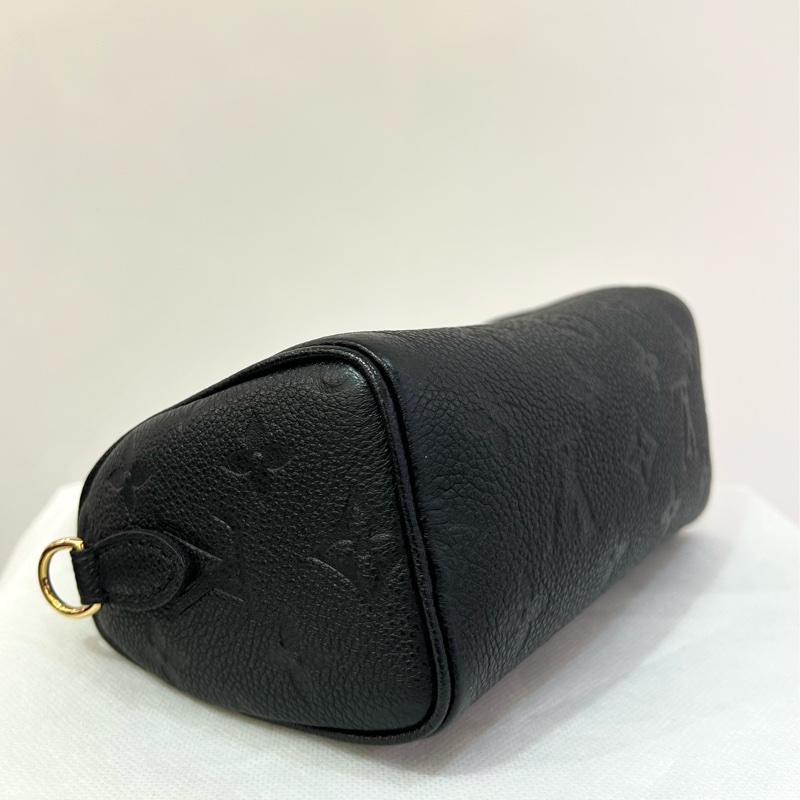 LV 黑壓紋nano speedy-7