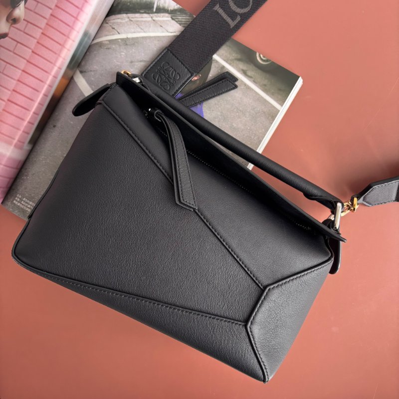 小款 ::LOEWE:: Small Puzzle Edge Bag in Classic Calfskin 黑色皮革寬織帶斜背包 手提包 新款-0