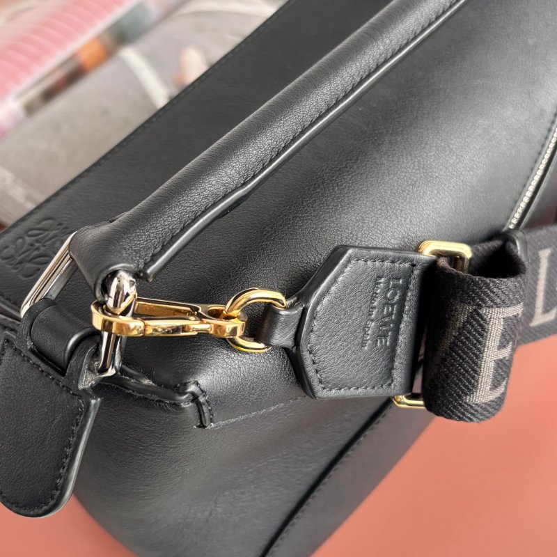 小款 ::LOEWE:: Small Puzzle Edge Bag in Classic Calfskin 黑色皮革寬織帶斜背包 手提包 新款-10