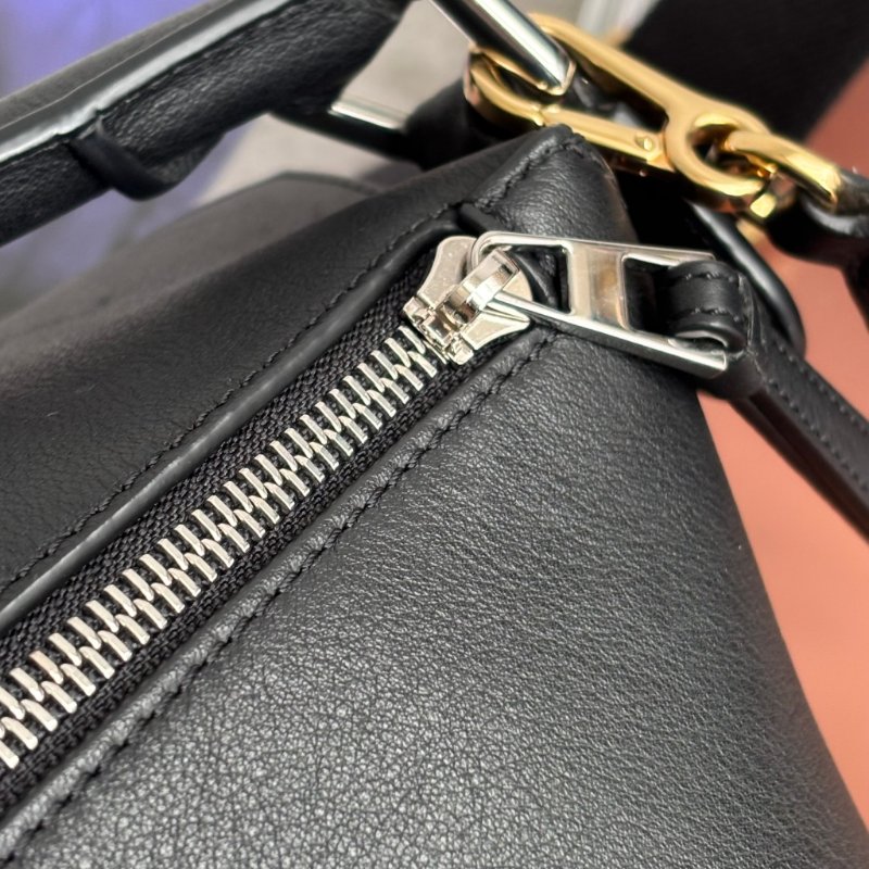 小款 ::LOEWE:: Small Puzzle Edge Bag in Classic Calfskin 黑色皮革寬織帶斜背包 手提包 新款-21