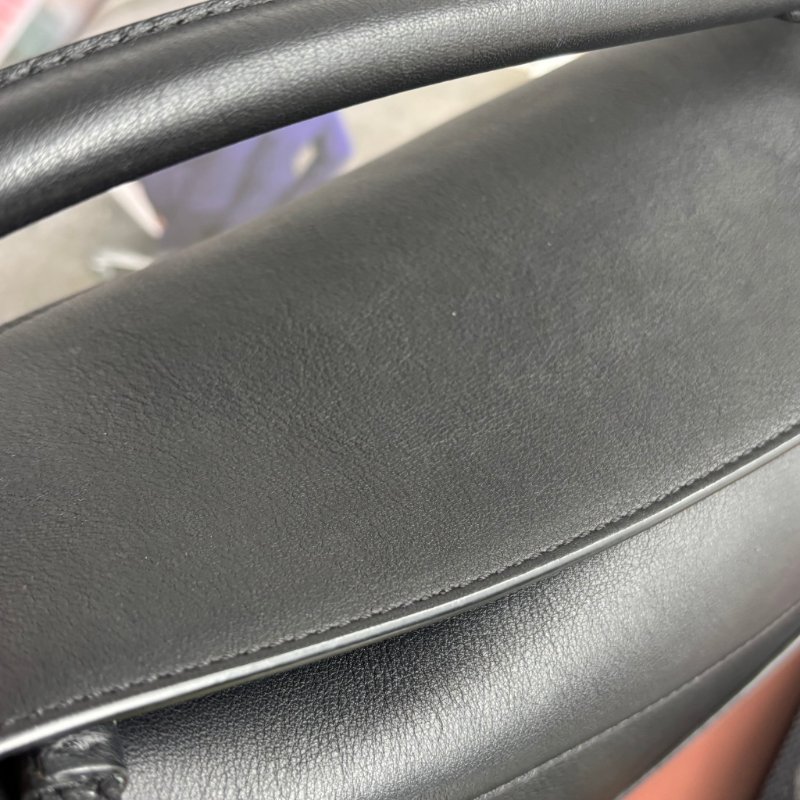 小款 ::LOEWE:: Small Puzzle Edge Bag in Classic Calfskin 黑色皮革寬織帶斜背包 手提包 新款-22