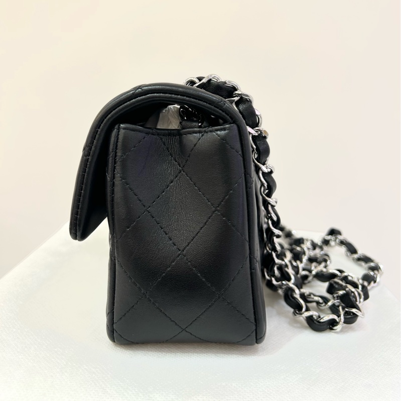 Chanel 黑羊皮銀鍊 CF10-3