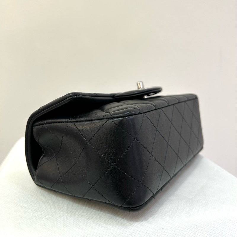 Chanel 黑羊皮銀鍊 CF10-5