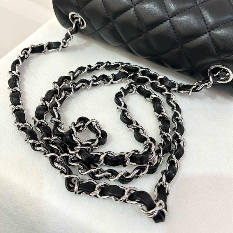 Chanel 黑羊皮銀鍊 CF10-7