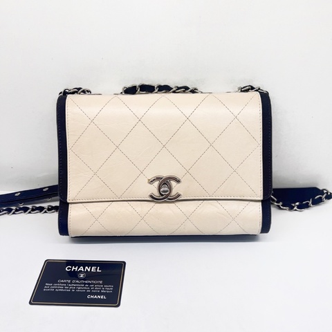 【Chanel香奈兒 象牙白拼黑鏈條包，25開  尺寸24×17×7cm