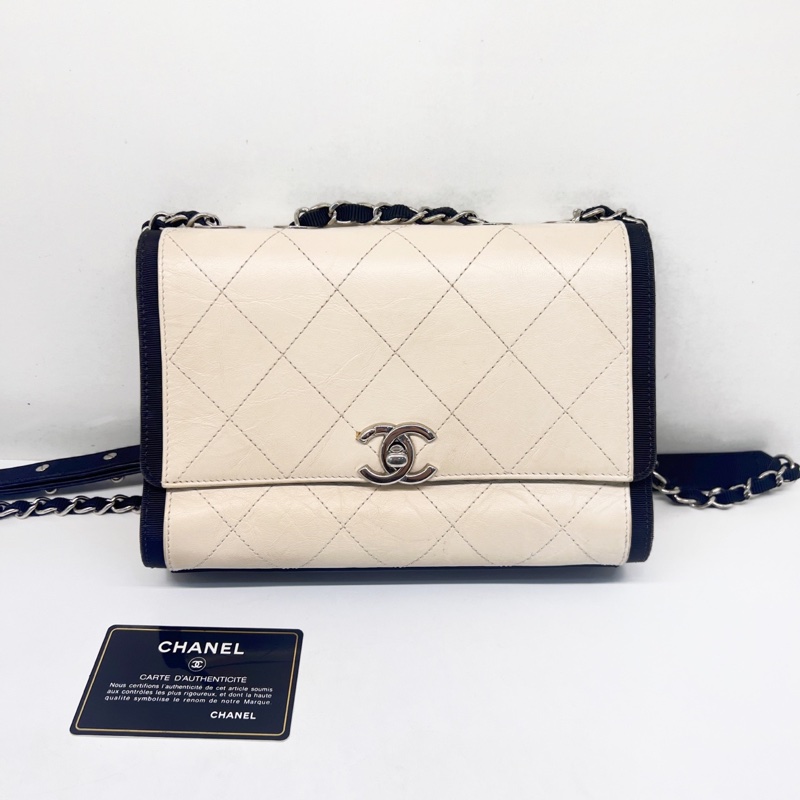 【Chanel香奈兒 象牙白拼黑鏈條包，25開  尺寸24×17×7cm-0