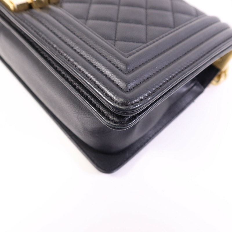 CHANEL 牛皮皮革Boy 25金扣鏈帶肩背袋-10